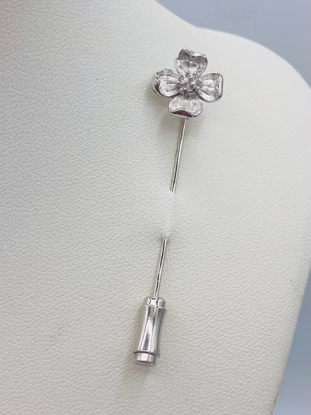 Vintage Crown Trifari Flower Silver Tone Stick Pin Floral Design Dainty
